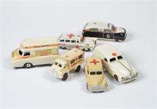 6 Ambulanzfahrzeuge