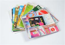 Konvolut Produkt Kataloge "Mattel" + 1 Buch "Sammlerschätze 0-EX-A"