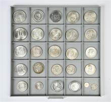 Mexico, Zweite Republik seit 1867, Konvolut von meist modernen Silbermünzen. 26 Stück