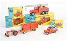 Corgi Toys, Chipperfields Kranwagen, Käfigwagen, Lautsprecherwagen + Traktor