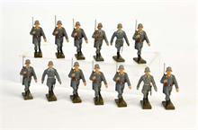 Lineol, 13 Soldaten der Luftwaffe