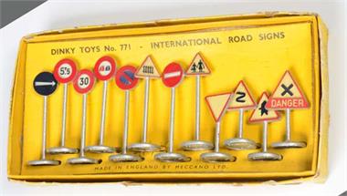 Dinky Toys, Verkehrsschilder Nr. 771