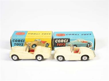 Corgi Toys, Austin Healy 100-4 mit geformten Felgen, elfenbein + Triumph TR 2, beige