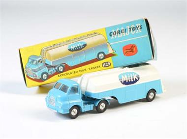 Corgi Toys, Bedford Milch LKW (1129), blau/weiß