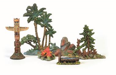 Elastolin, Palmengruppe, Tannengruppe, Felsen, Brunnen, Feuer + Totempfahl