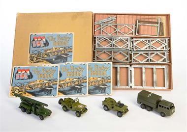 Dinky, 4 Militärfahrzeuge + "The Bailey Bridge"
