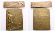 Bronzeplaketten, o.J. und 1909 auf das "Schmelzen und Prägen" sowie den Wiener Alpenverein