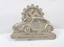 VW Anstecknadel "Grundsteinlegung des Volkswagenwerkes Mai 1938"