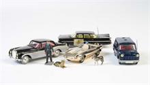 Corgi Toys, 4 Autos mit Hund + Polizist