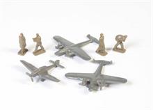Wiking, 3 Flugzeuge + 4 Figuren