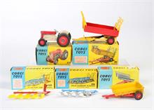 Corgi Toys, Massey Ferguson Traktor, 10 Curt Trailer, Four Furrow Plough, Pflug + Form Tipper Trailer