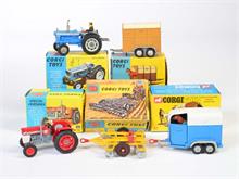 Corgi Toys, Ford 5000 Super Major, Massey Ferguson 165 Traktor, Rice Pony Anhänger, Rice Double Pferdebox + Egge