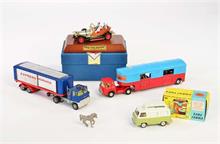 Corgi Toys, 3 Fahrzeuge + 1x Chitty Chitty Replika