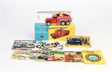 Corgi Toys, Polizei Set, Chipperfield Circus Kranwagen, 5 Kataloge + Ersatzreifenset