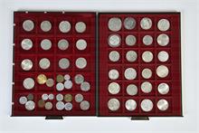Tschechoslowakei, Konvolut vom Haller bis zum 100 Kronen Stück. Darunter viele Silbermünzen. 58 Stück