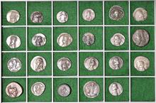 Griechische Münzen, Konvolut verschiedener Gebiete. 23 Stück.