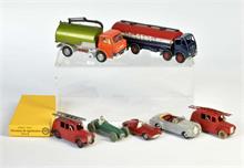 Dinky Toys, 7 Fahrzeuge + Zubehör