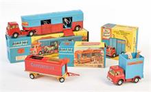 Corgi Toys, Chipperfield Circus Pferdetransporter 1130, Giraffentransporter 503 + Käfigwagen 1123