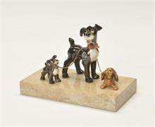 Goebel, Strolch + 2 Hunde auf Marmorplatte