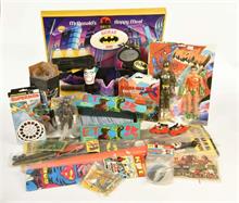 Konvolut Spielzeug, meist Batman, großes Mc Donalds Display u.a.