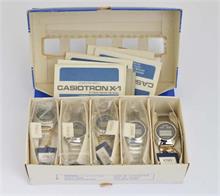Casio, Händlerbox mit 5 Digitaluhren "CASIOTRON  X 1"