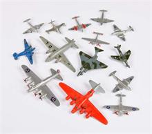 Dinky Toys, 14 Flugzeuge