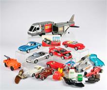 Konvolut Modellfahrzeuge 1:18 + Spielzeug