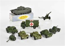 Dinky Toys/Supertoys, 7 Militärfahrzeuge + Zubehör