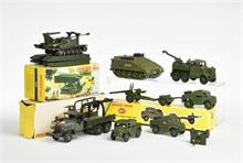 Dinky Toys, 7 Militärfahrzeuge + Geschütz