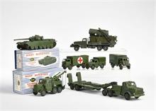 Dinky Toys, 7 Militärfahrzeuge