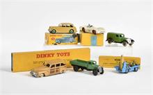 Dinky Toys, 6 Fahrzeuge + diverses Zubehör