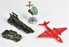 Arnold HM, 4 Teile, Düsenflugzeug auf Lkw - Sattelschlepper, Abschussrampe, Radarstation mit kleinem Flugzeug
