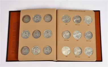 Vereinigte Staaten von Amerika, Sammlung von 22 "American Eagle Silver Dollars" aus der Zeit von 1986-2006