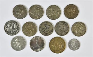 Medaillen, Konvolut deutscher Bordell bzw. Erotikmarken, meist der 1990er Jahre. 13 Stück