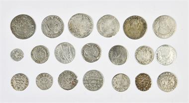 Polen, Kl. Konvolut von Kleinmünzen. Darunter auch Prägungen aus Schlesien und Siebenbürgen. 20 Stück