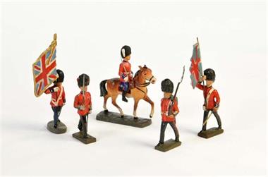 Lineol, Elastolin, 5 englische Soldaten mit Fahnen und auf Pferd