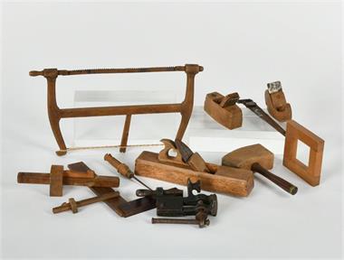 Konvolut Holzspielzeug für Puppenstube