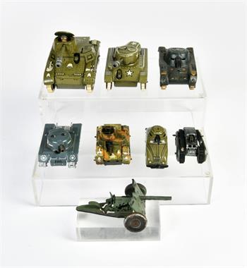 Gama u.a., 7 Panzer + Geschütz