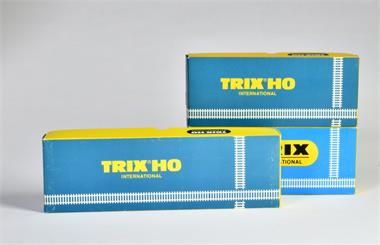 Trix, 2 Loks 2408, 2426, Triebwagen 2473